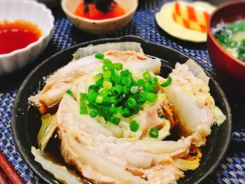 スキレットで♪豚肉と白菜のミルフィーユ煮